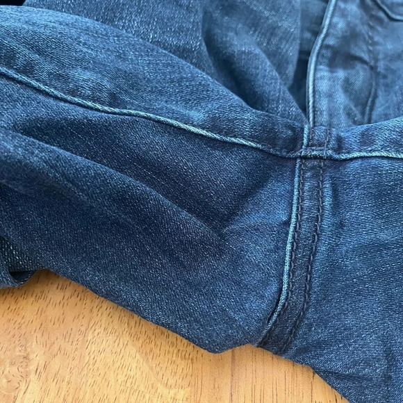 Pilcro Ultra high-rise skinny jeans, size 32 - Picture 8 of 11